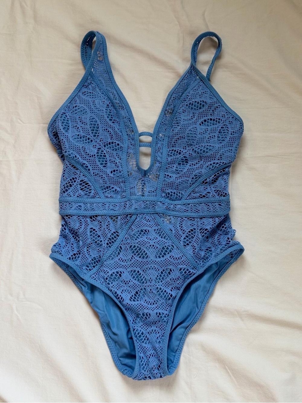 BECCA Color Play Crochet Plunge One Piece Swimsuit Blue Small